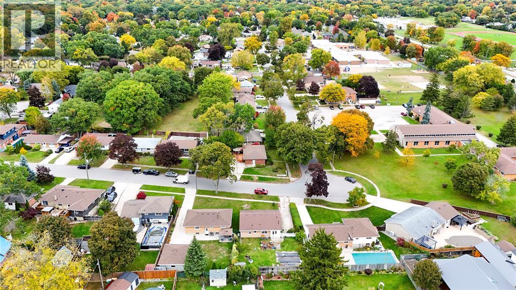 880 Champlain Road Property Photo 30