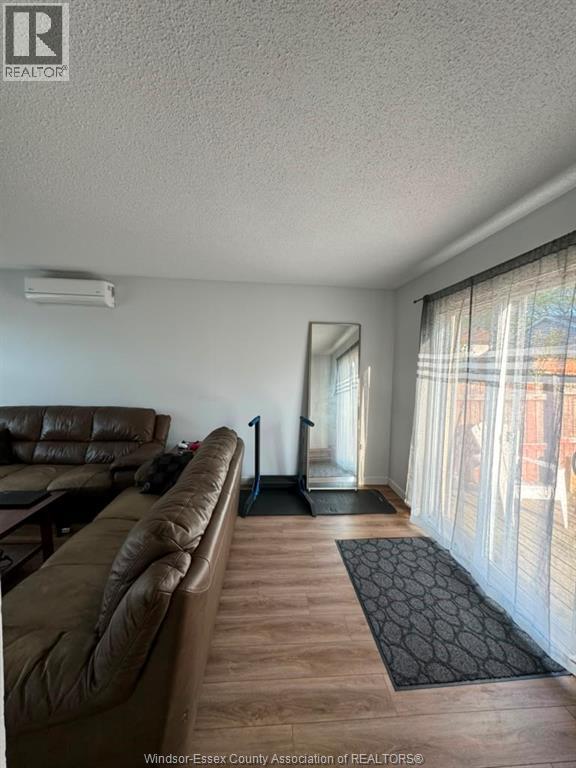 9260 Arncliffe Court Property Photo 5