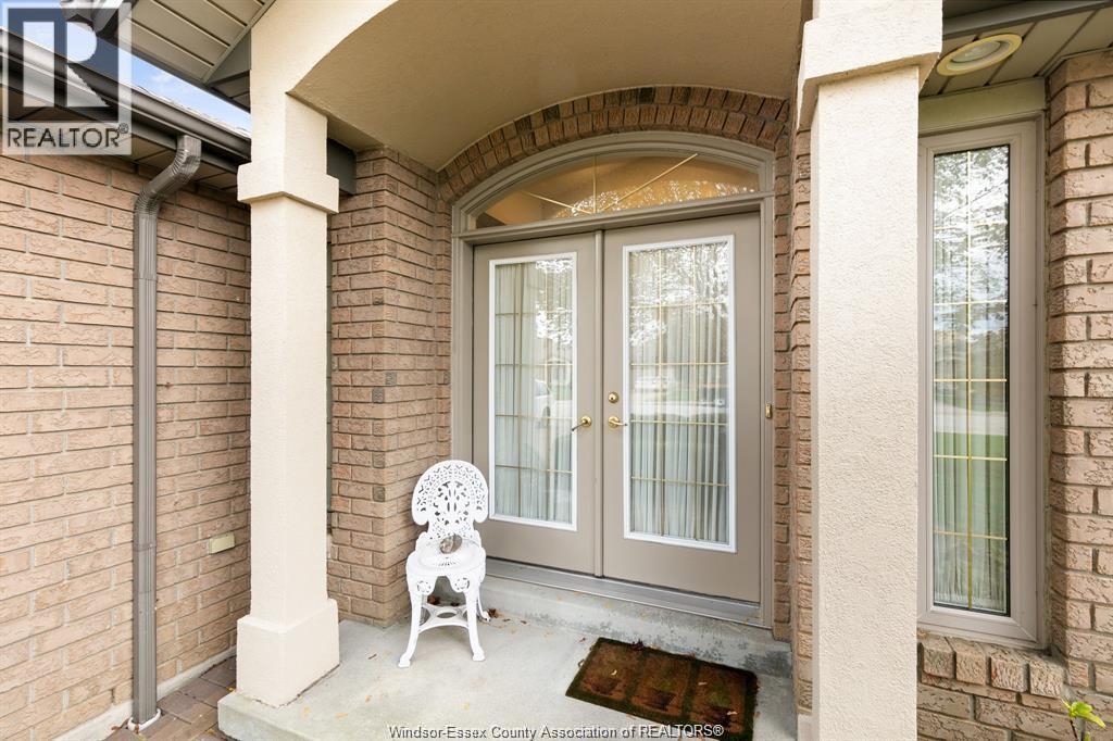 6085 Natalie Court Property Photo 4