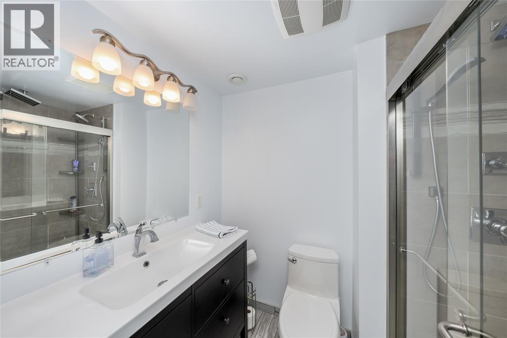 1121 Arlington Court Property Photo 15
