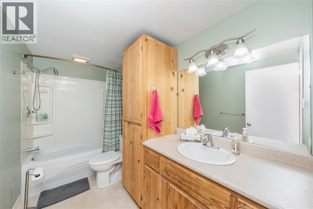 1121 Arlington Court Property Photo 19