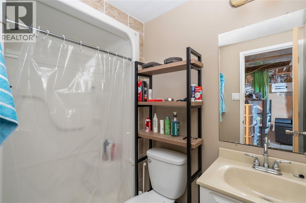 1121 Arlington Court Property Photo 21