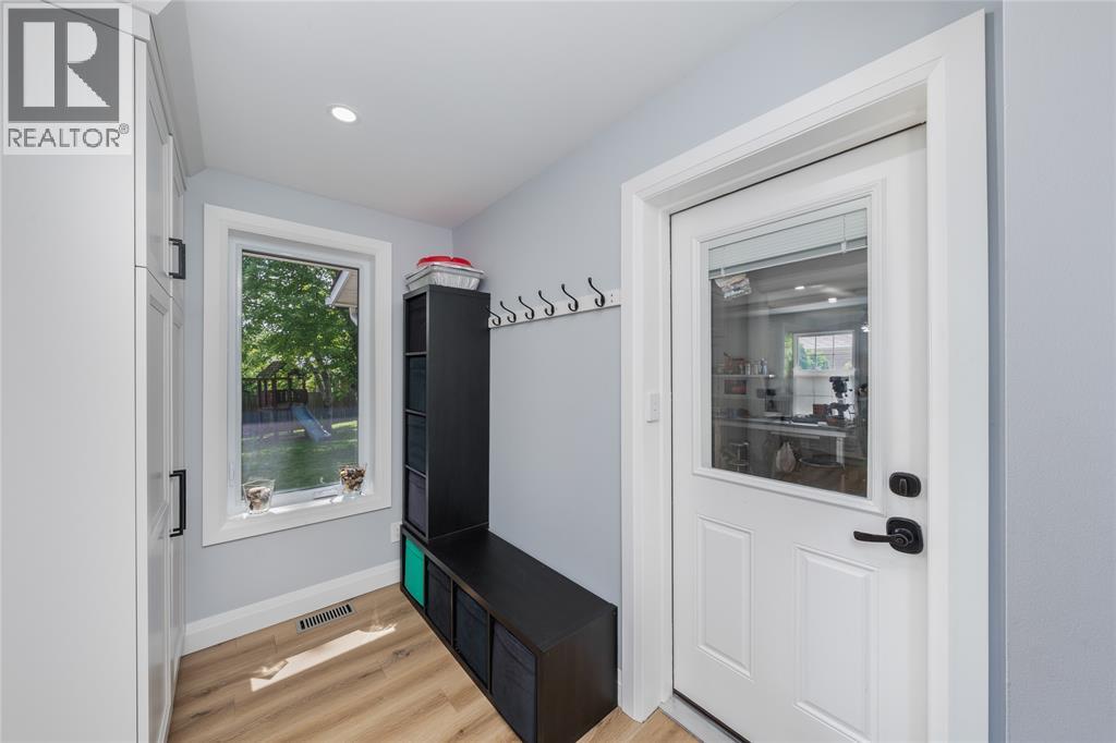 1121 Arlington Court Property Photo 22