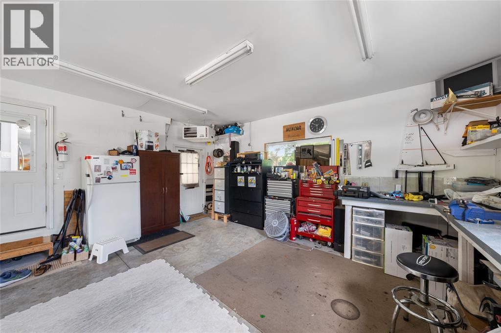 1121 Arlington Court Property Photo 23