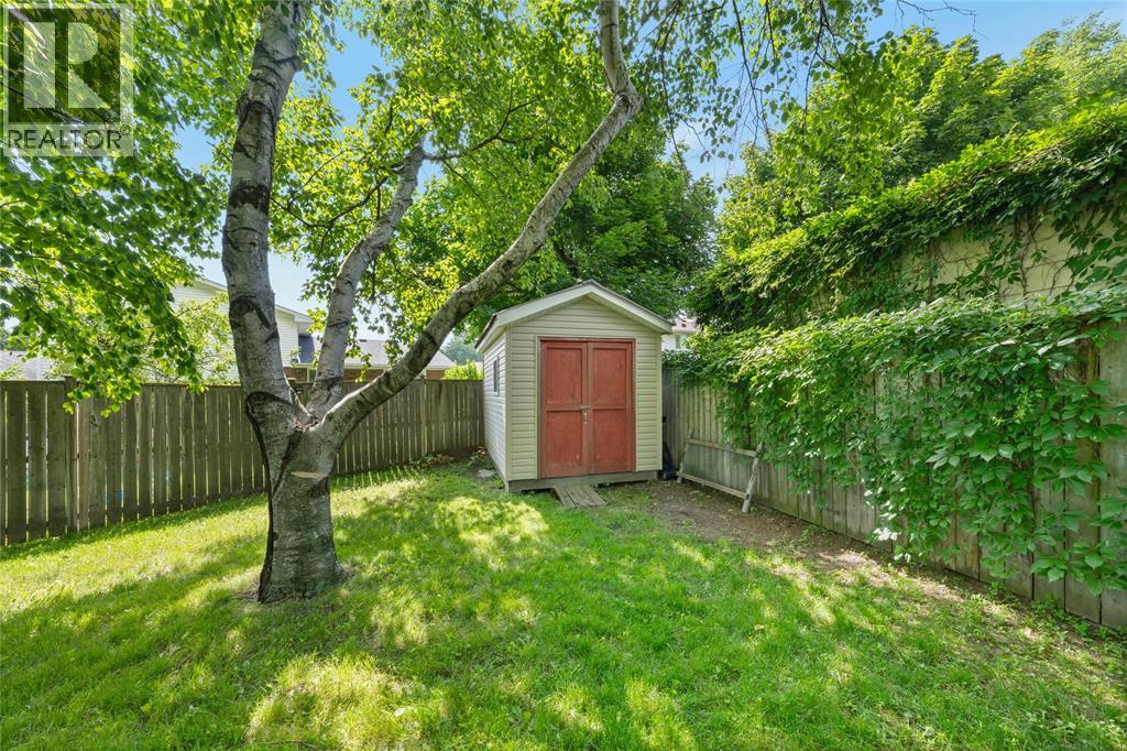 1121 Arlington Court Property Photo 29