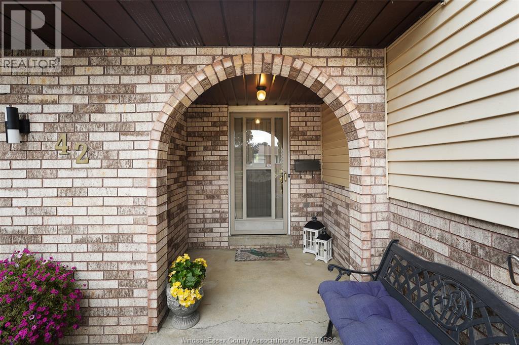 42 William Avenue Property Photo 5