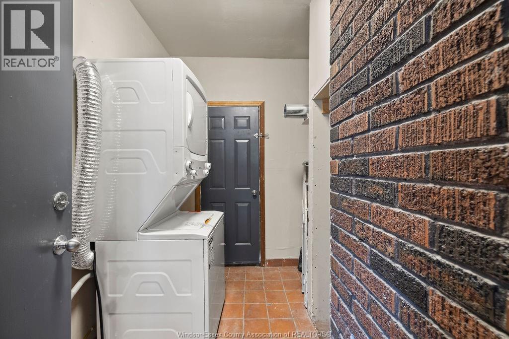 1107 Pelissier Street Property Photo 15