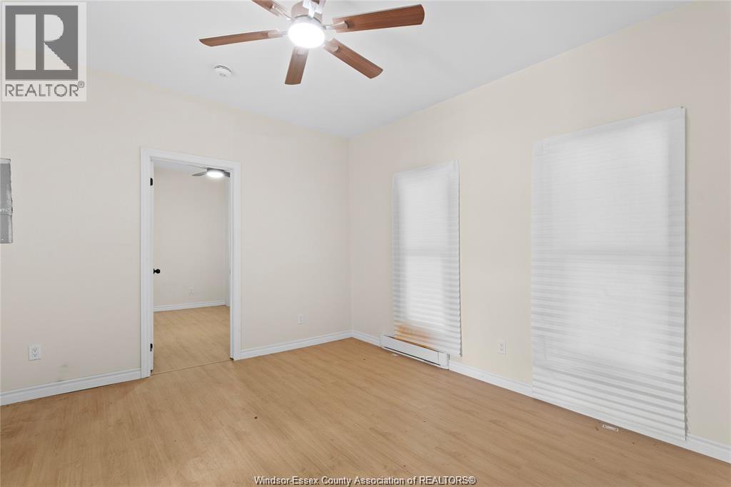 939 Wyandotte Street East Property Photo 15