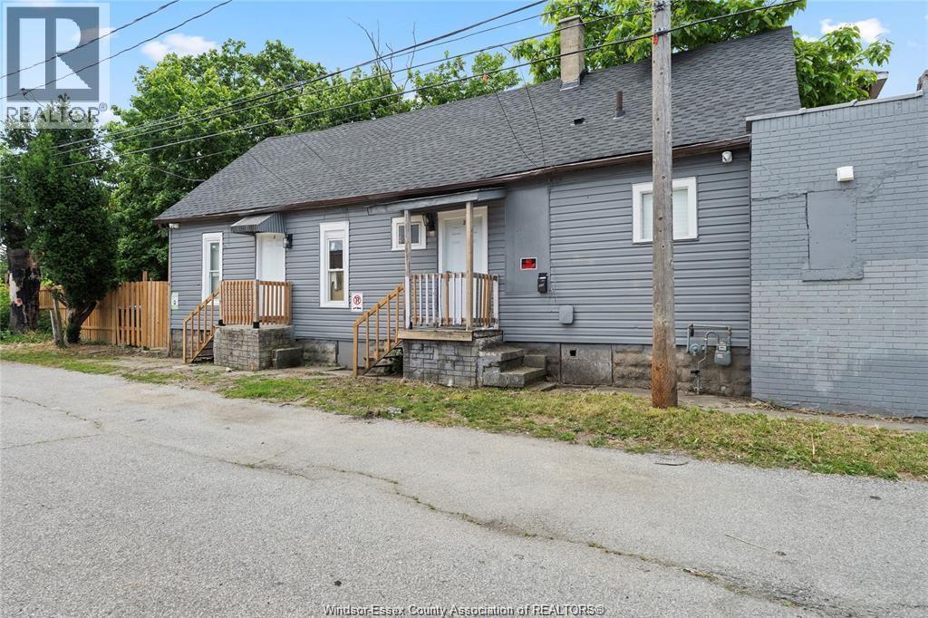 939 Wyandotte Street East Property Photo 27