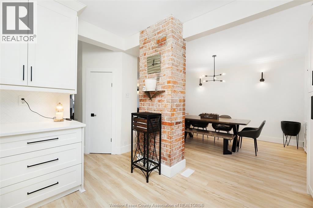 1092 Monmouth Road Property Photo 14