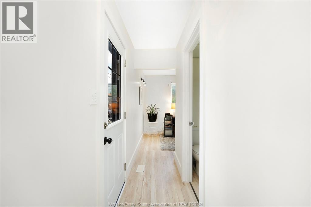 1092 Monmouth Road Property Photo 17