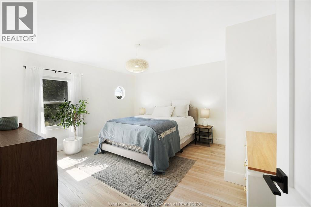 1092 Monmouth Road Property Photo 20