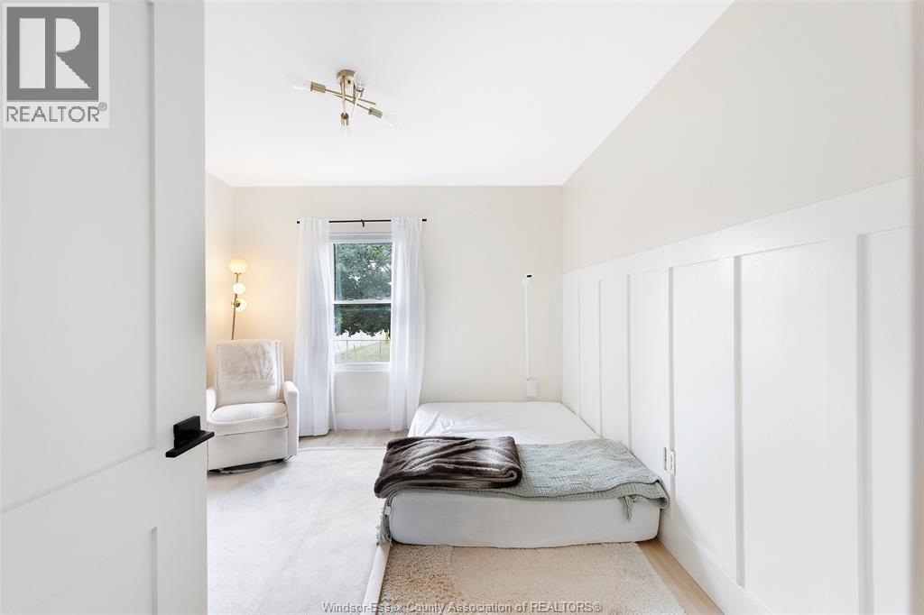 1092 Monmouth Road Property Photo 22