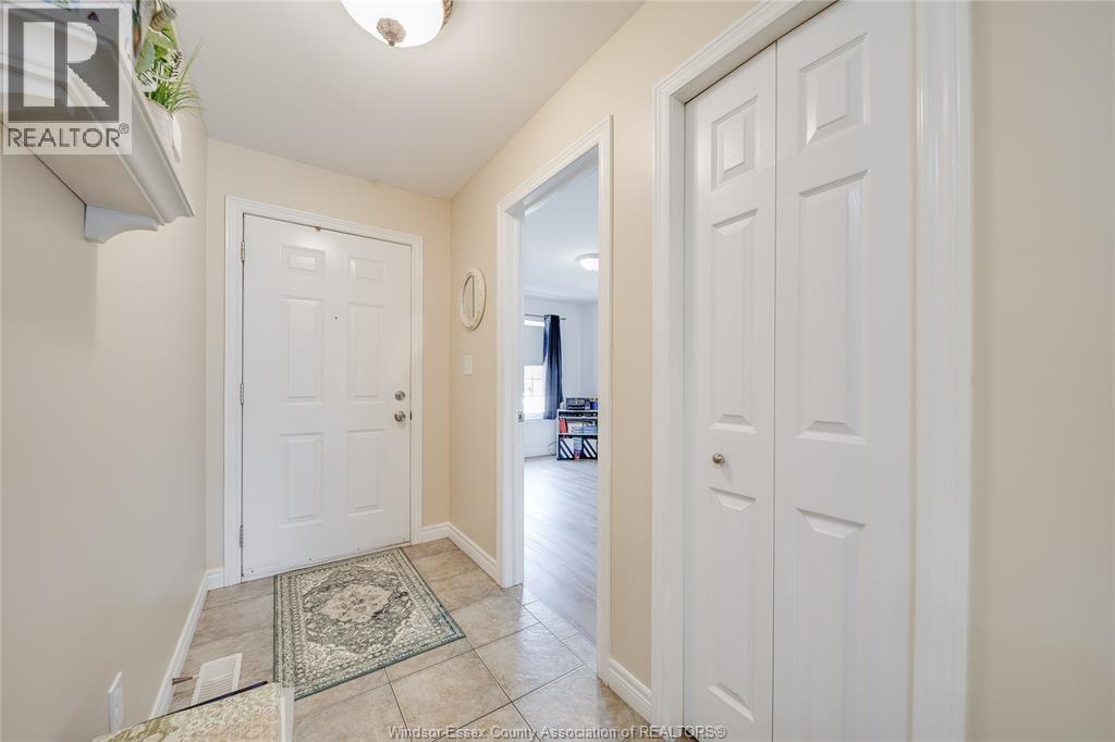 1971 Luxury Avenue Property Photo 4
