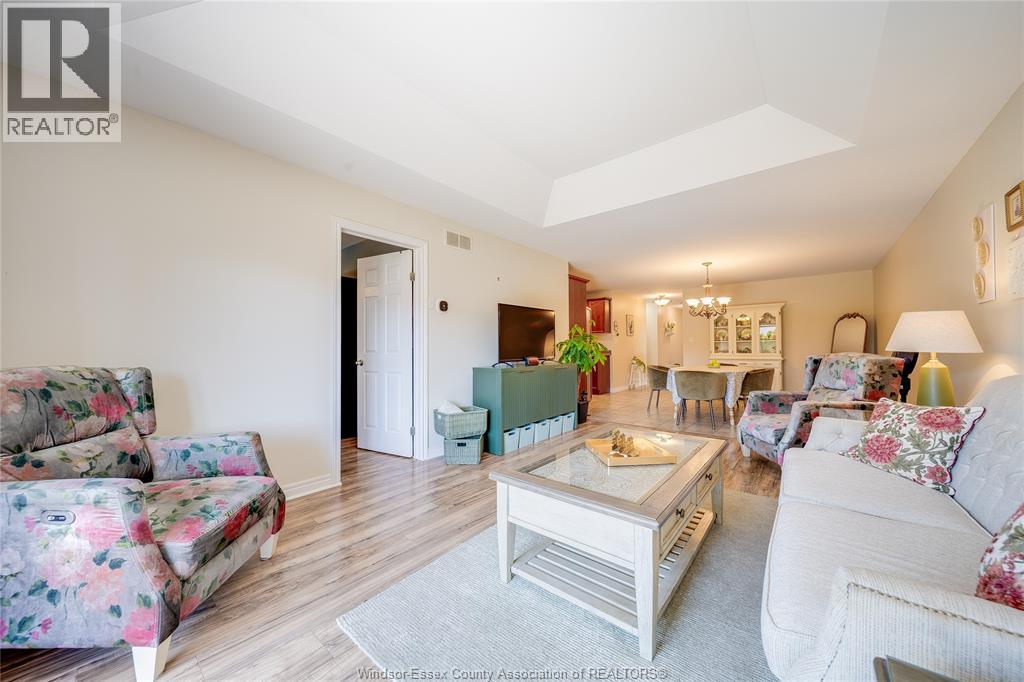 1971 Luxury Avenue Property Photo 10