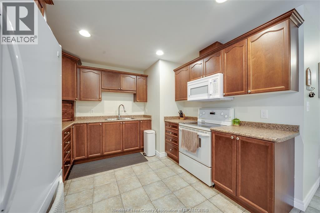 1971 Luxury Avenue Property Photo 16