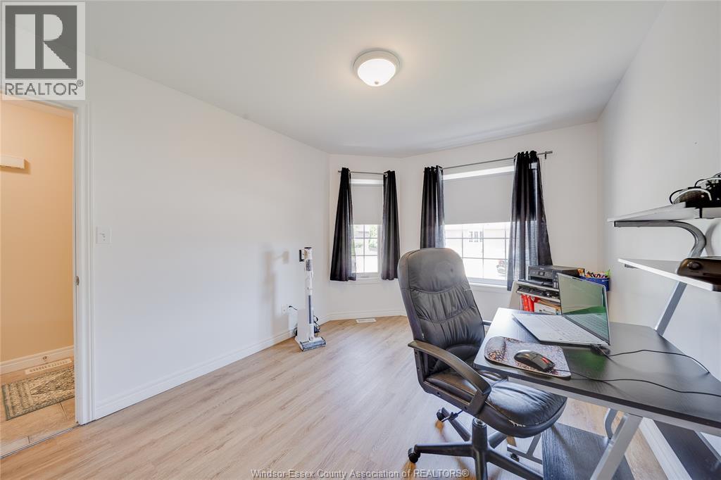 1971 Luxury Avenue Property Photo 20