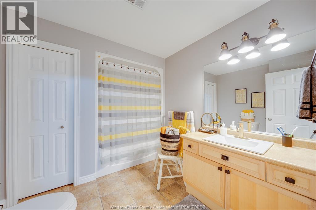 1971 Luxury Avenue Property Photo 28