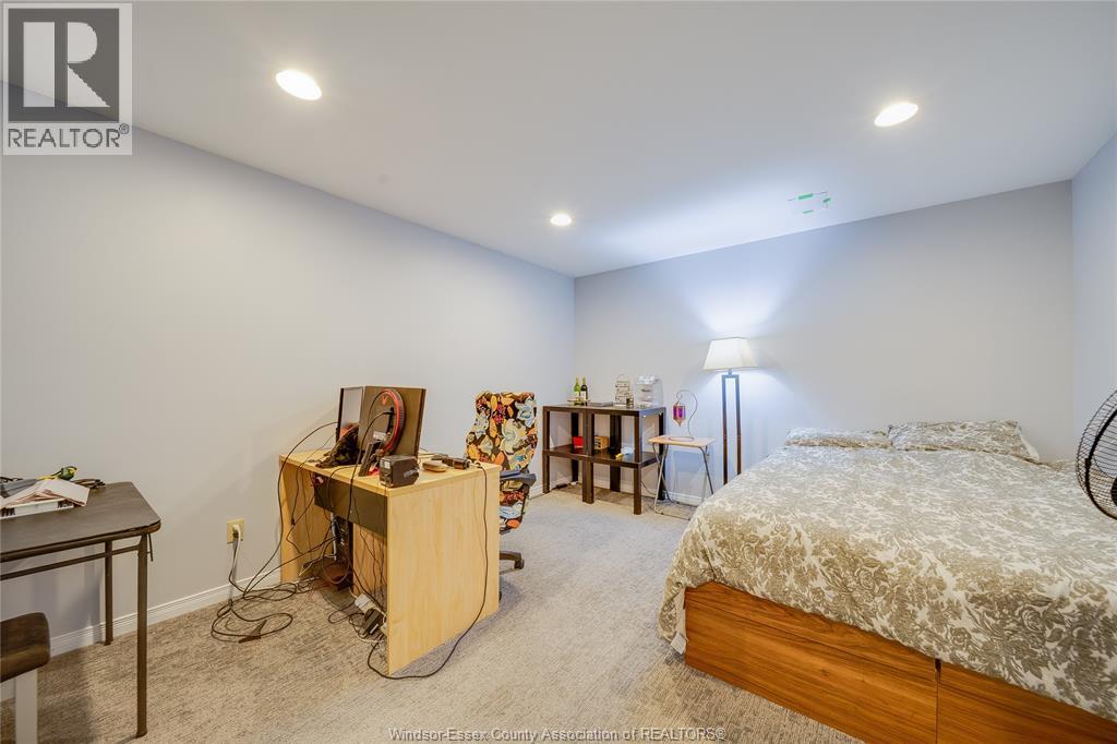 1971 Luxury Avenue Property Photo 31