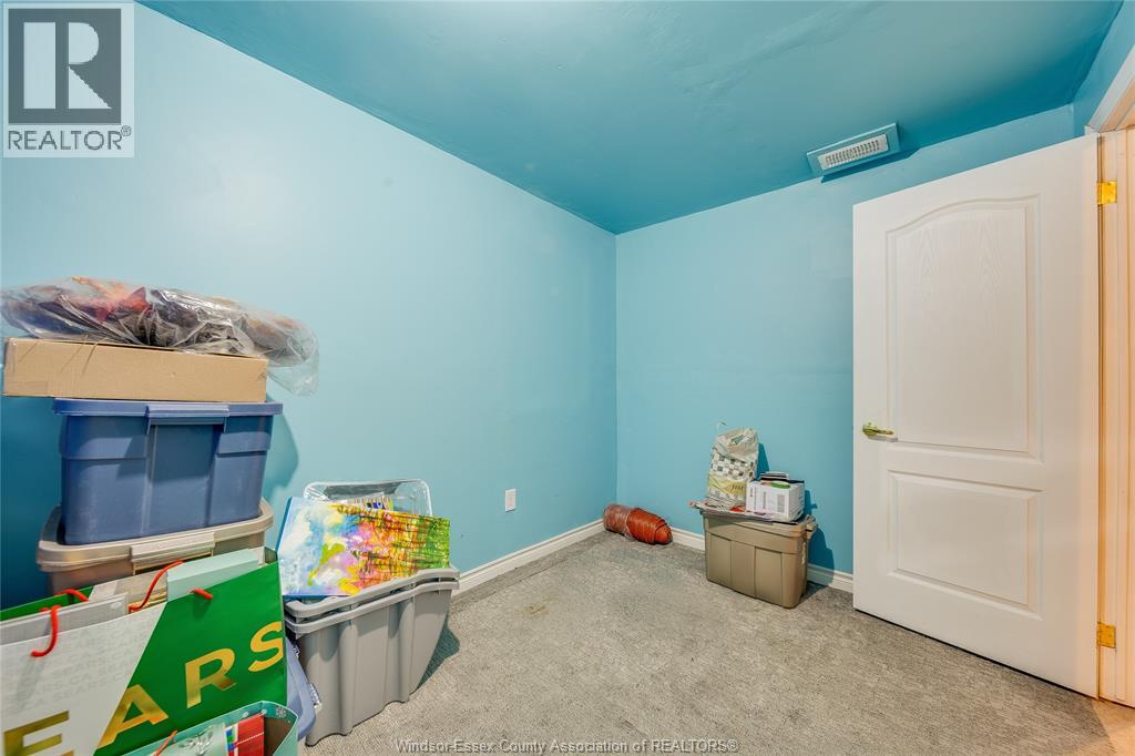 1971 Luxury Avenue Property Photo 33