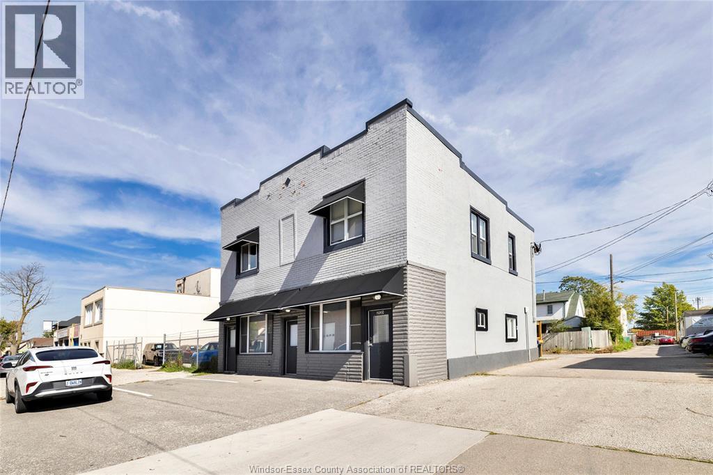 1574 Howard Avenue Property Photo 1