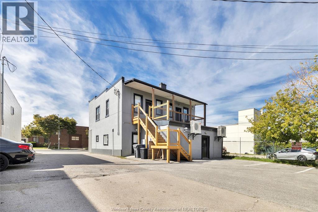 1574 Howard Avenue Property Photo 16