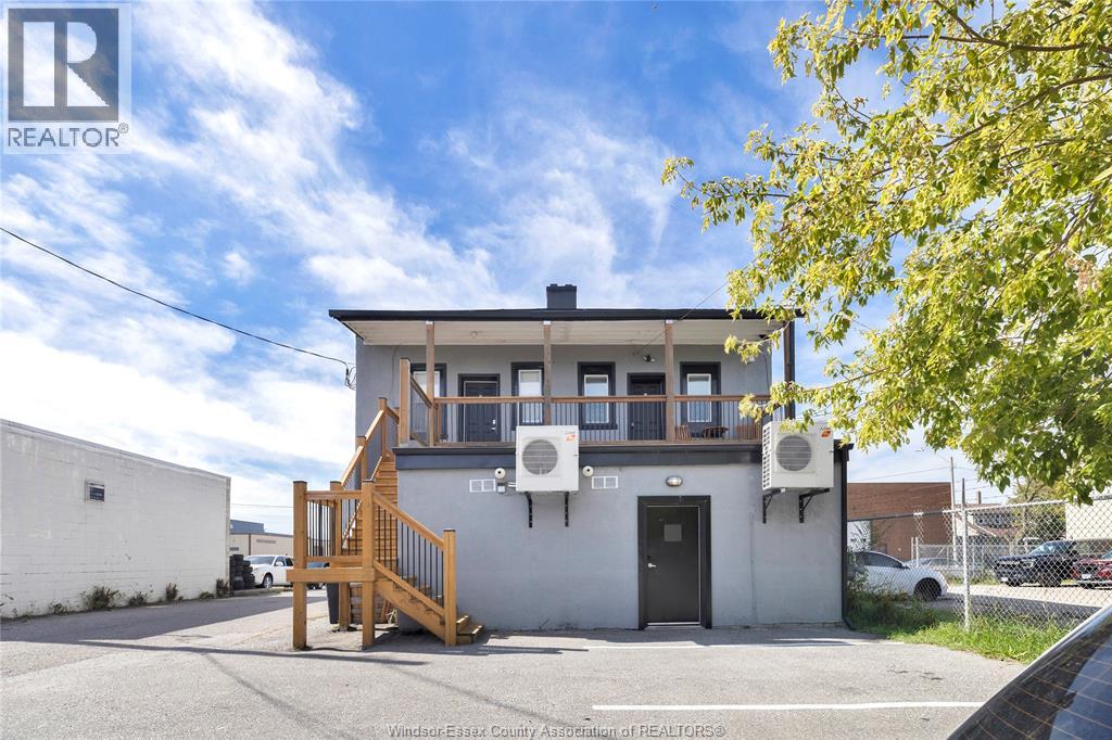 1574 Howard Avenue Property Photo 17