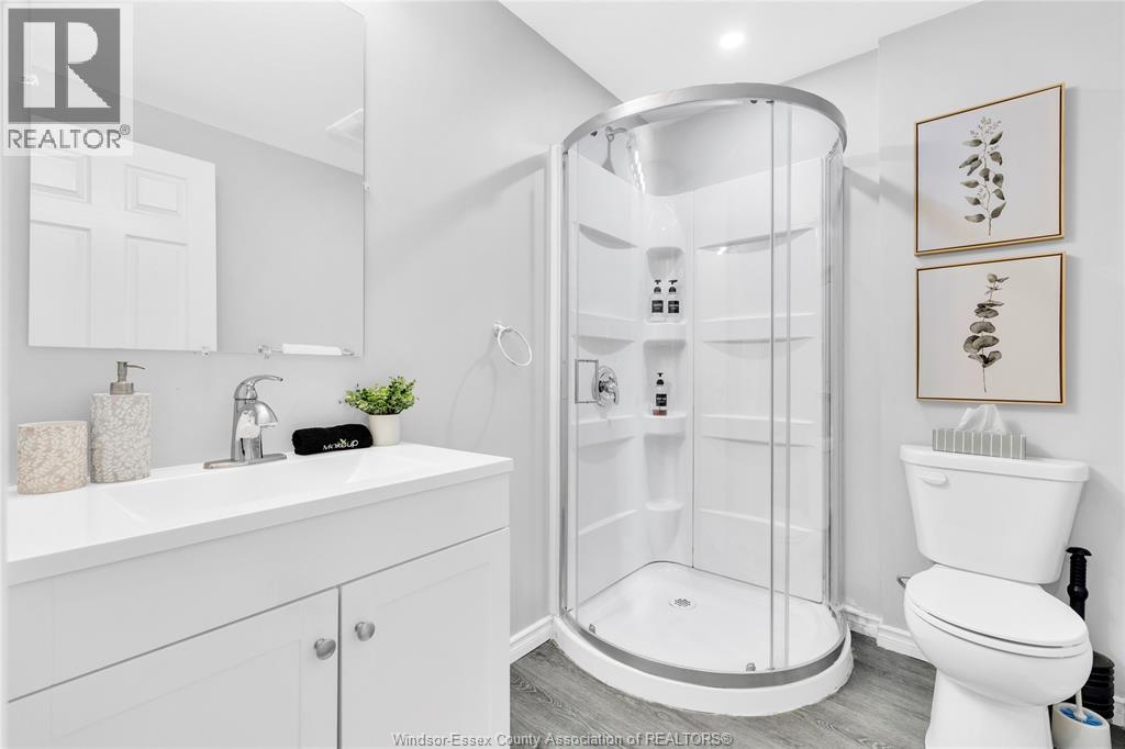 1574 Howard Avenue Property Photo 30
