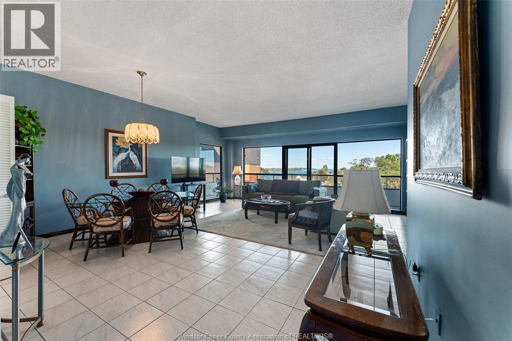 5151 Riverside Drive E Property Photo 9
