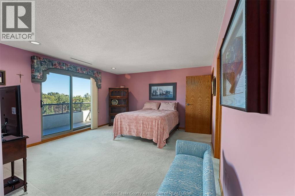 5151 Riverside Drive E Property Photo 21