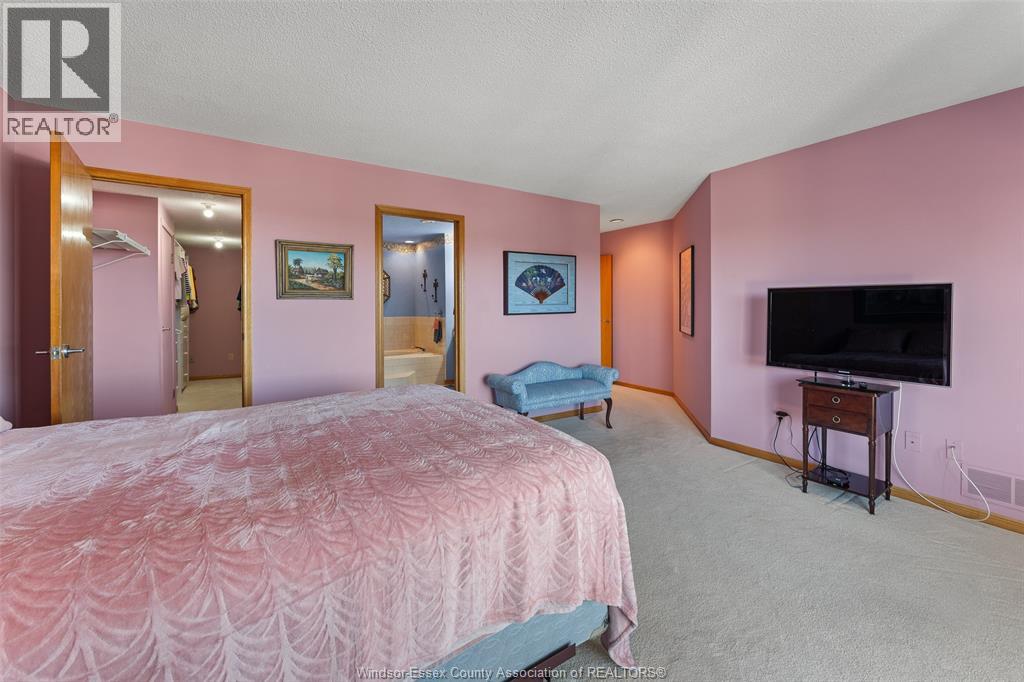 5151 Riverside Drive E Property Photo 22