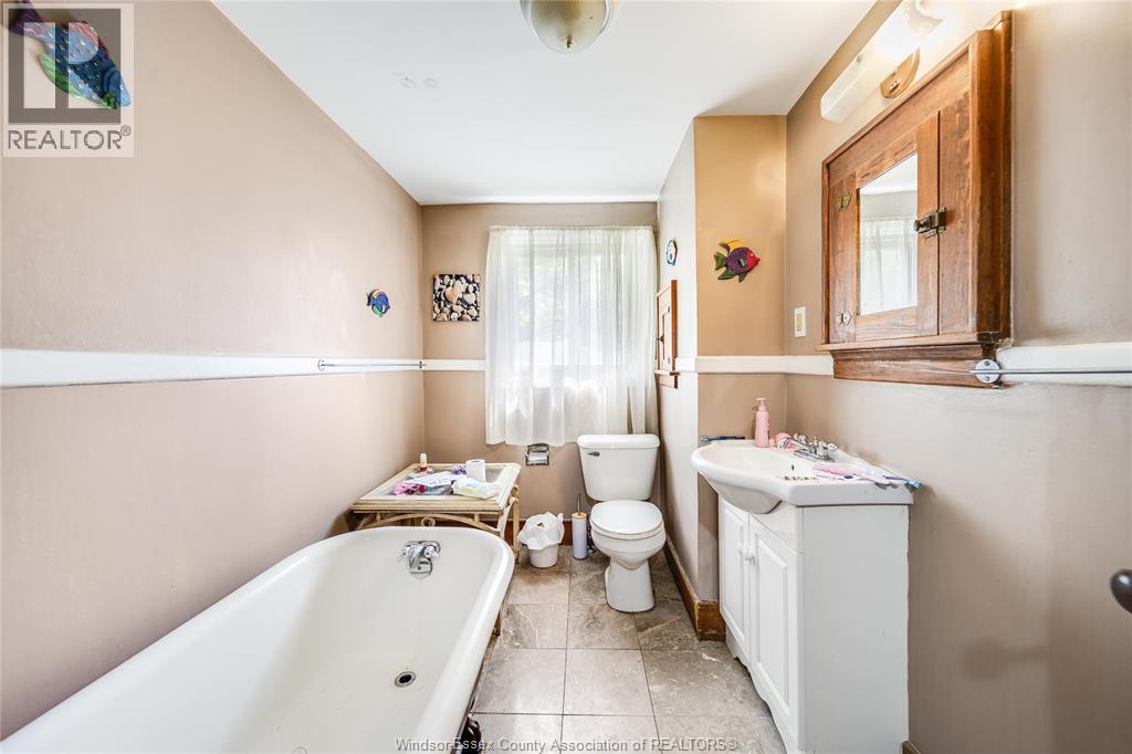 2075 Ottawa Street Property Photo 13