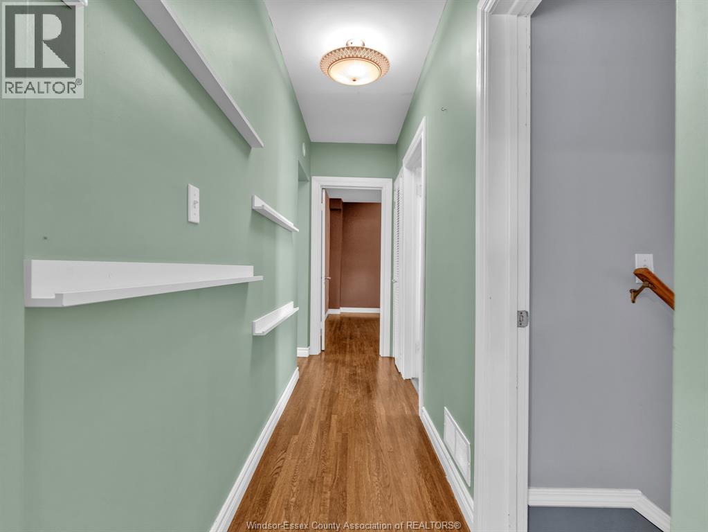 172 Giles Boulevard Property Photo 16