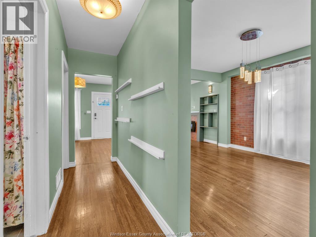 172 Giles Boulevard Property Photo 17