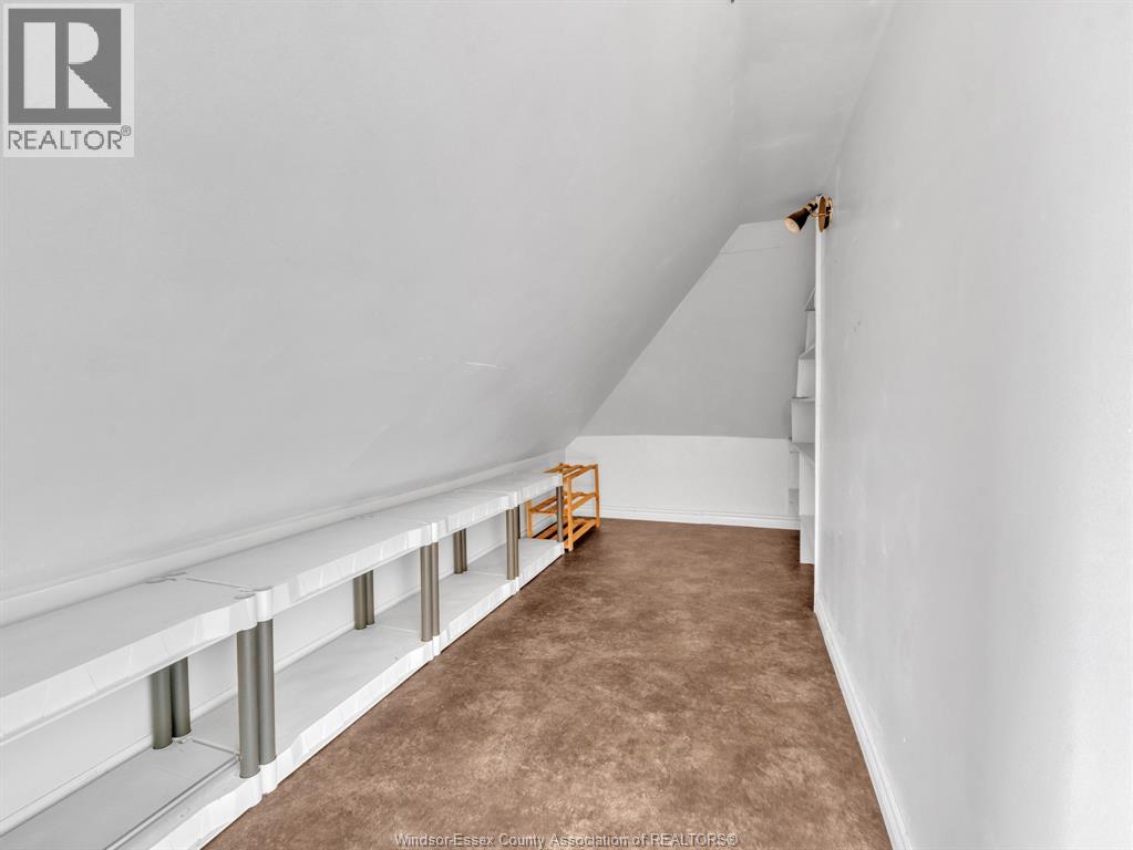 172 Giles Boulevard Property Photo 36