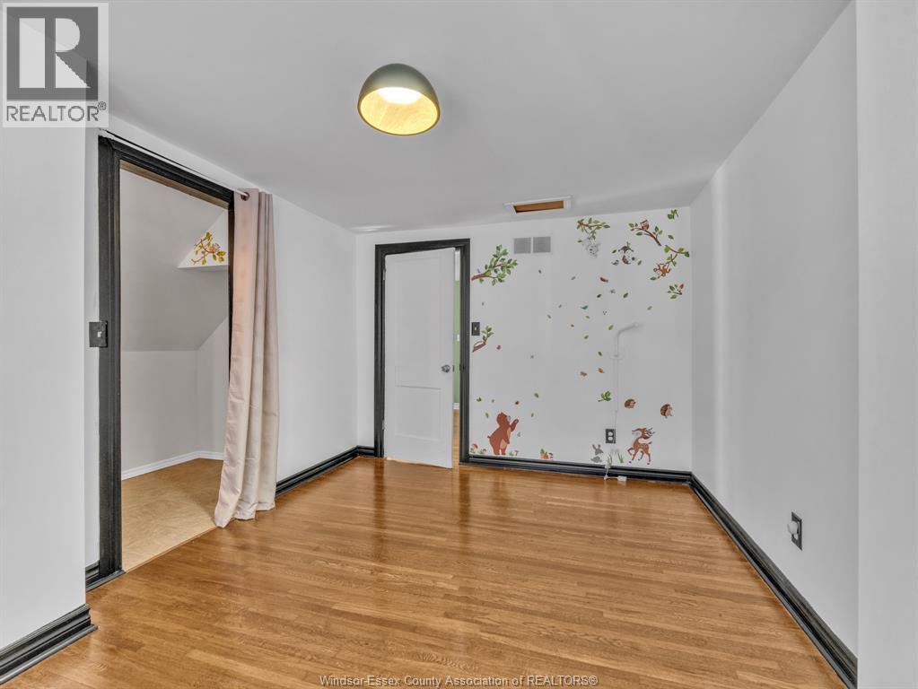 172 Giles Boulevard Property Photo 39