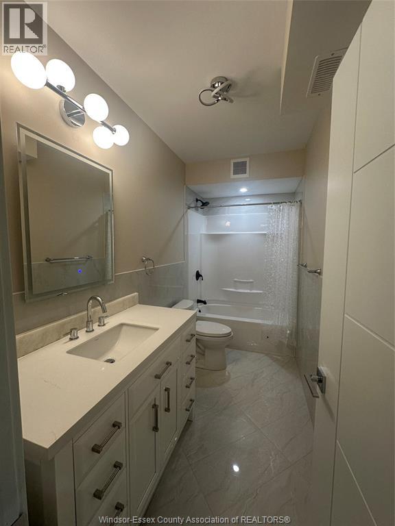3371 Byng Unit# 2 Property Photo 8