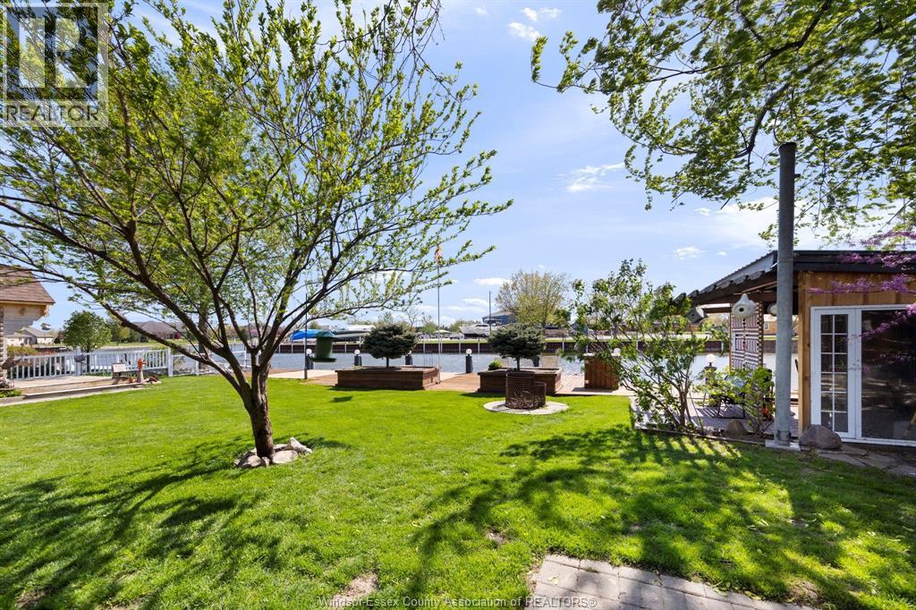 19079 Blue Water Avenue Property Photo 11