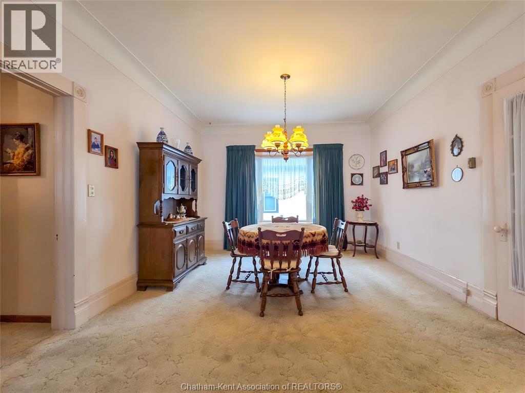 34 Park Avenue West Property Photo 9