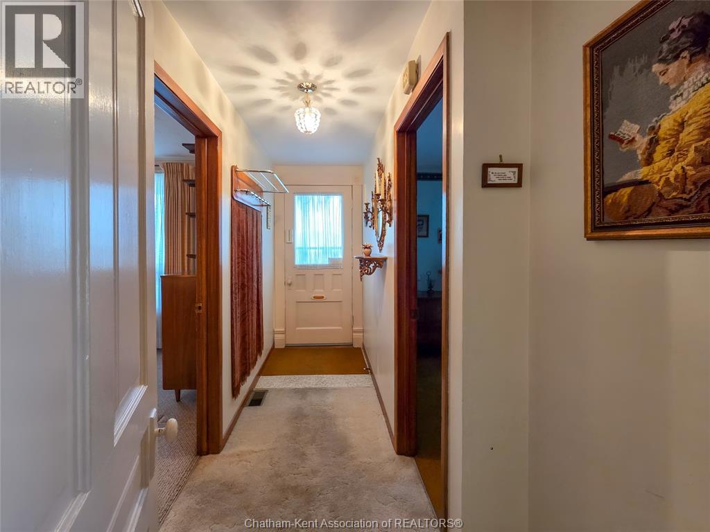 34 Park Avenue West Property Photo 14