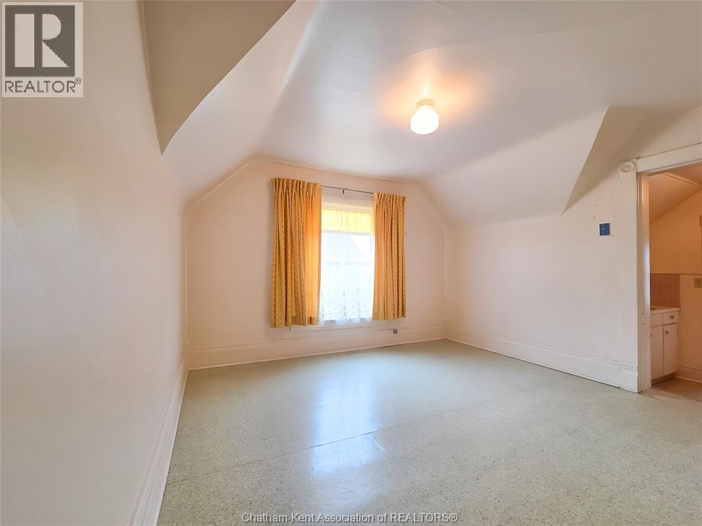 34 Park Avenue West Property Photo 31