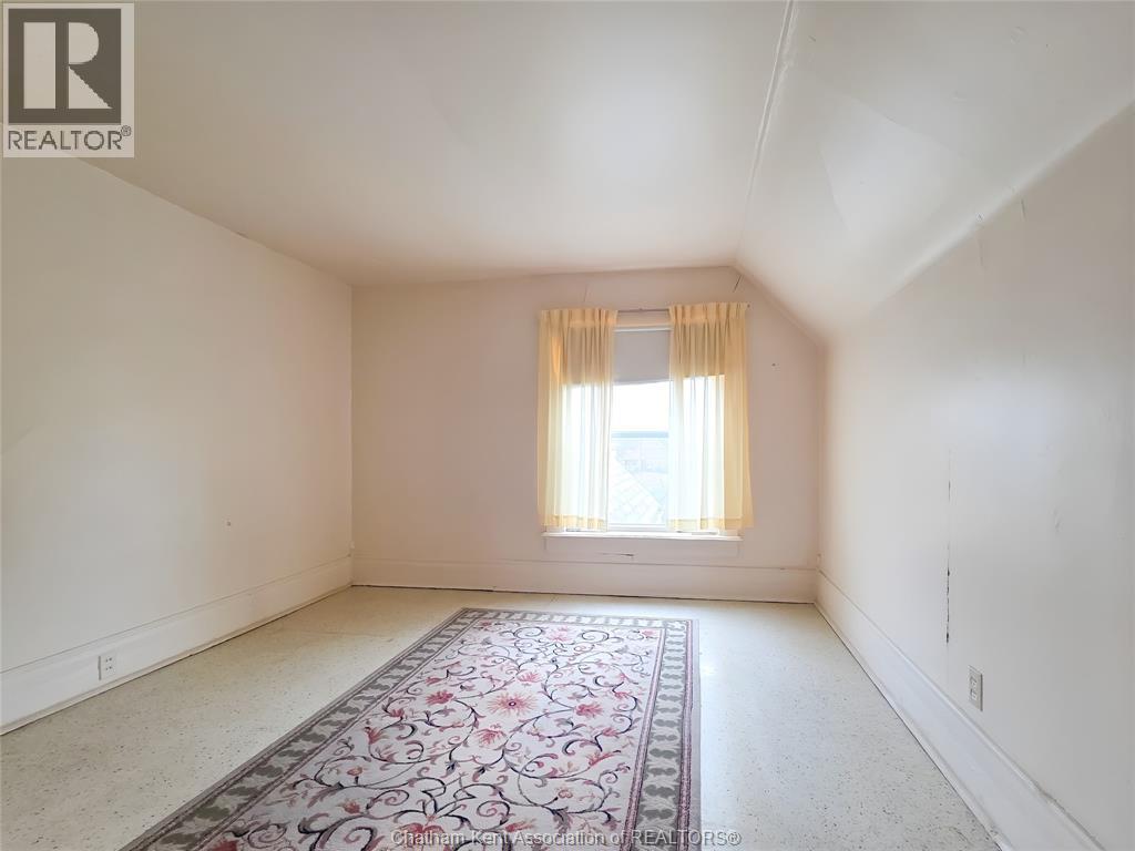 34 Park Avenue West Property Photo 35