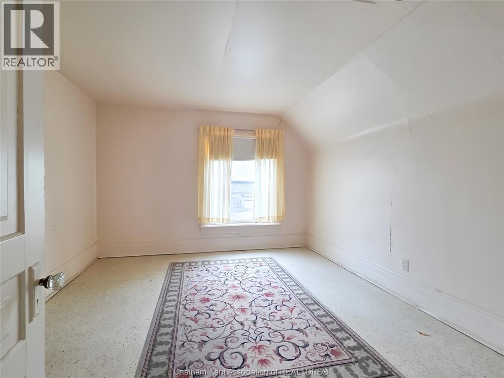 34 Park Avenue West Property Photo 36