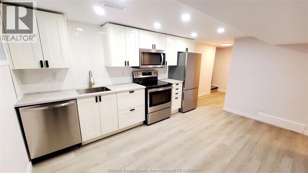 1475 Francois Unit# B Property Photo 4