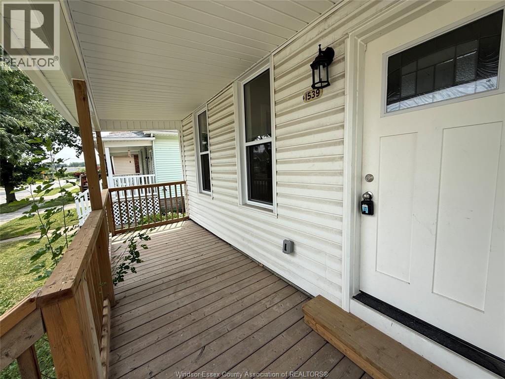 1539 Windermere Road Property Photo 4