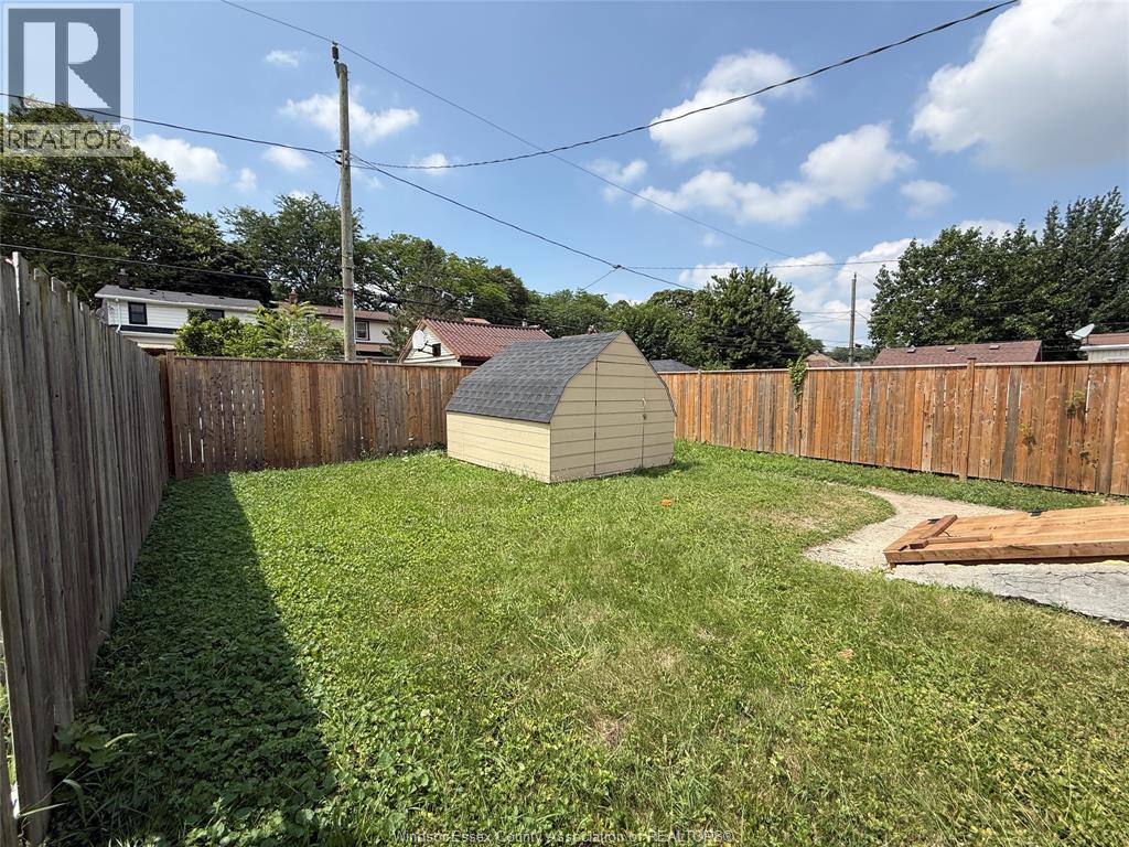 1539 Windermere Road Property Photo 5