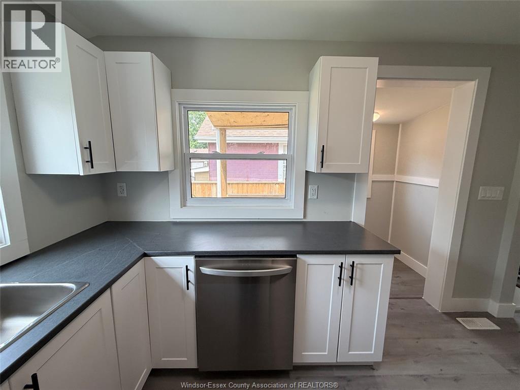 1539 Windermere Road Property Photo 13