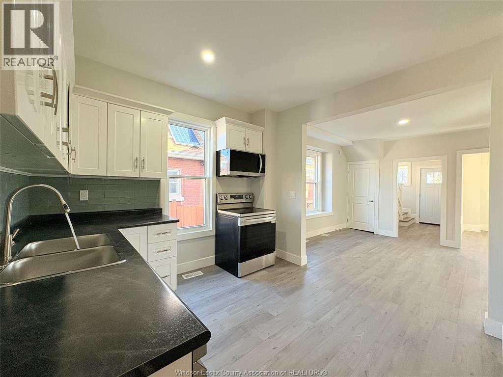 1489 Windermere Road Property Photo 11