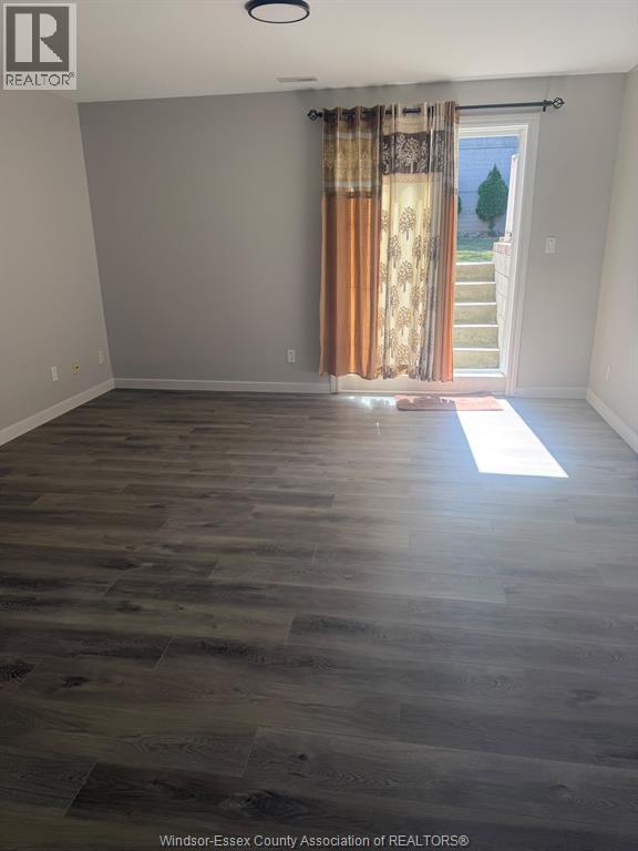 211 Branton Unit# Lower Property Photo 7