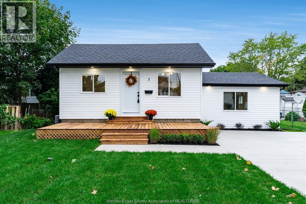 5 Howard Street Property Photo 1